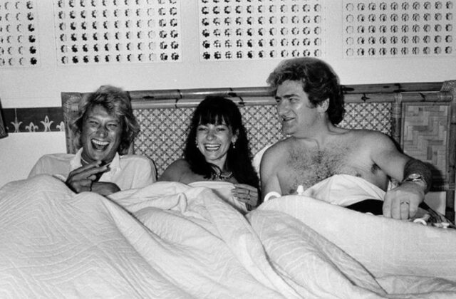 Johnny Hallyday Eddy Mitchell Muriel Bailleul au lit