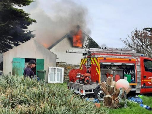 maison de erwan masson fan de johnny hallyday 02