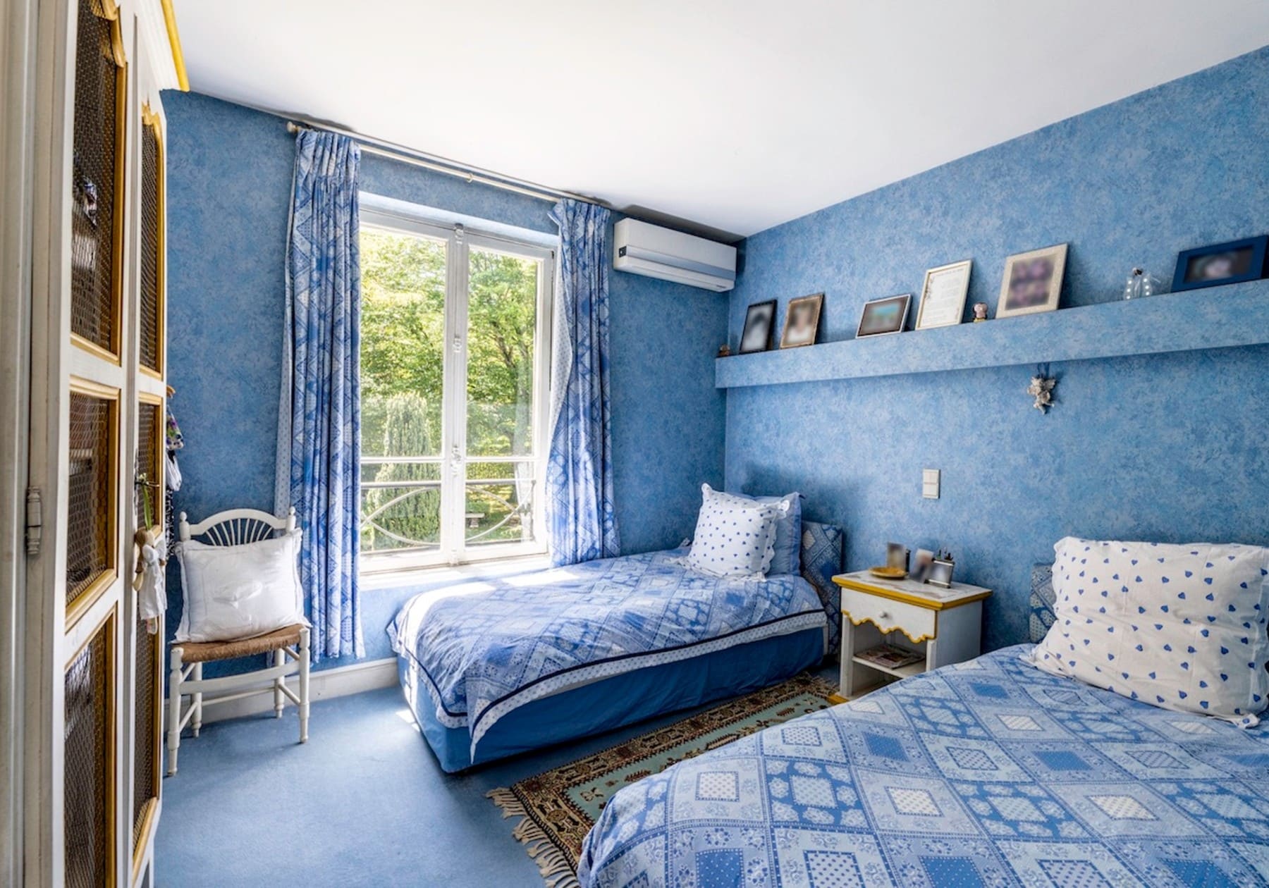maison Johnny Hallyday paris chambre bleue