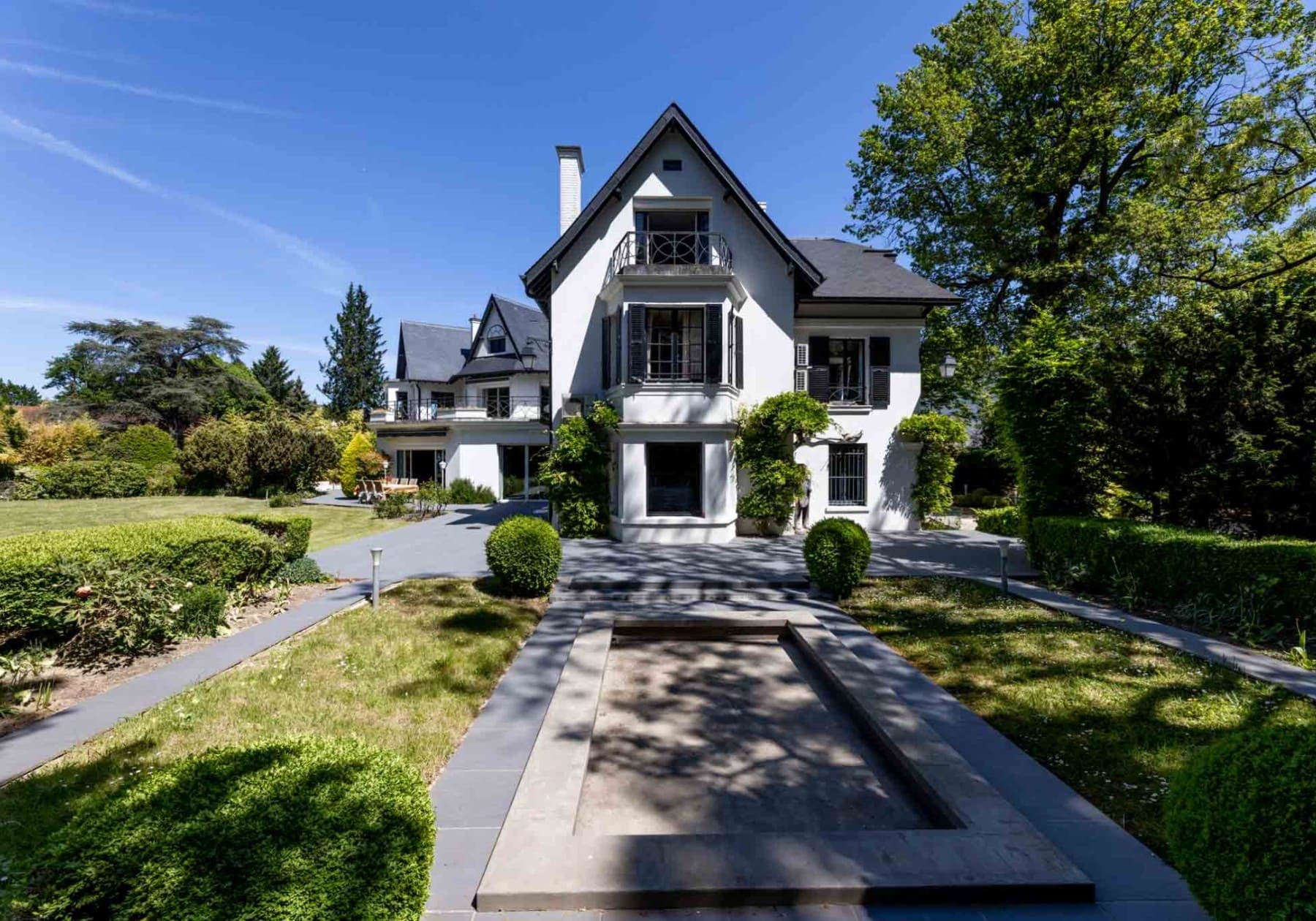 maison Johnny Marnes-la-coquette exterieur
