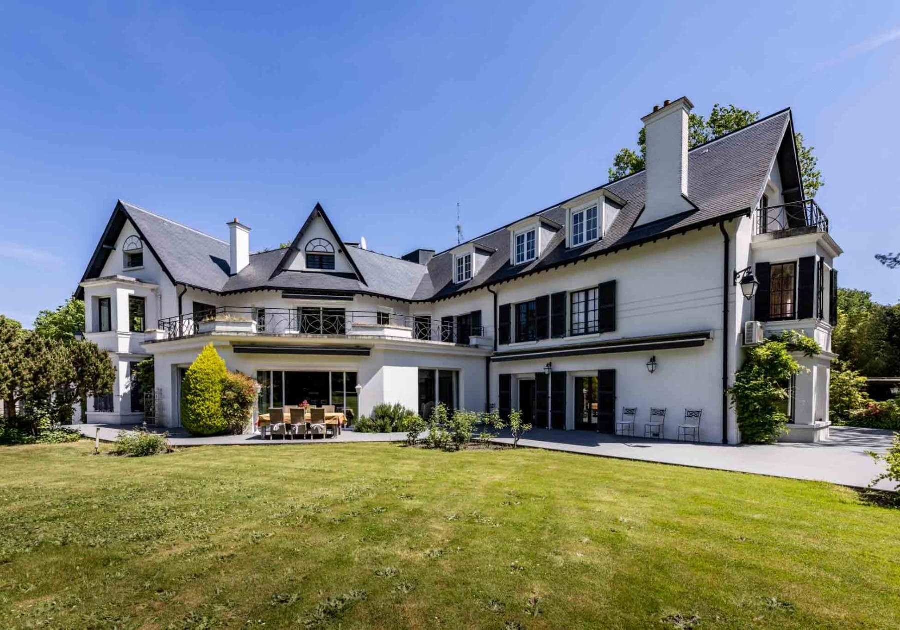 maison Johnny Marnes-la-coquette