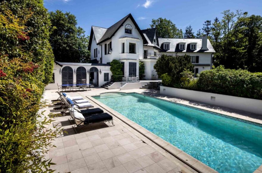 piscine Johnny Hallyday Marnes-la-coquette maison a vendre