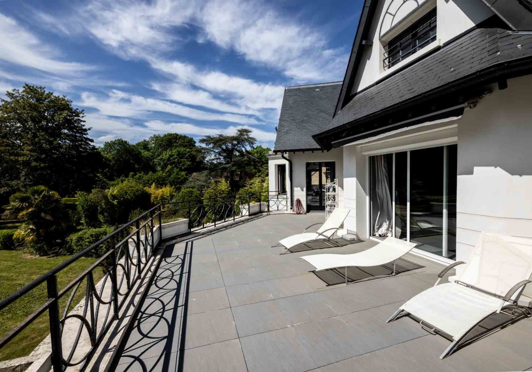terrasse maison Johnny Hallyday Marnes-la-coquette