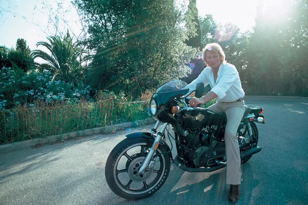 motos de Johnny Hallyday Harley Davidson XLCR 100
