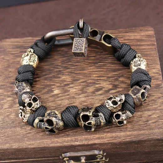 Bracelet tête de mort vintage